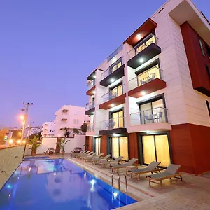  Otel Saatlı
