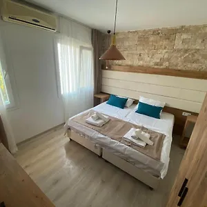  Oda ve Kahvaltı Cat Kapi Alacati